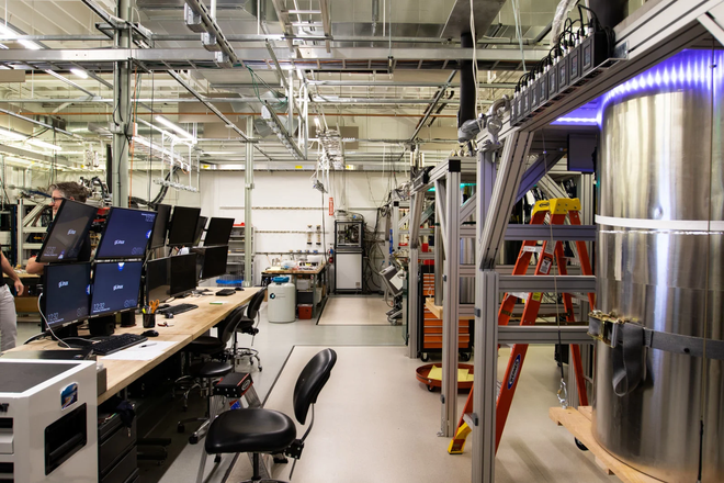 Siêu máy tính lượng tử Google Sycamore giải được bài toán mọi máy tính trên thế giới chịu thua